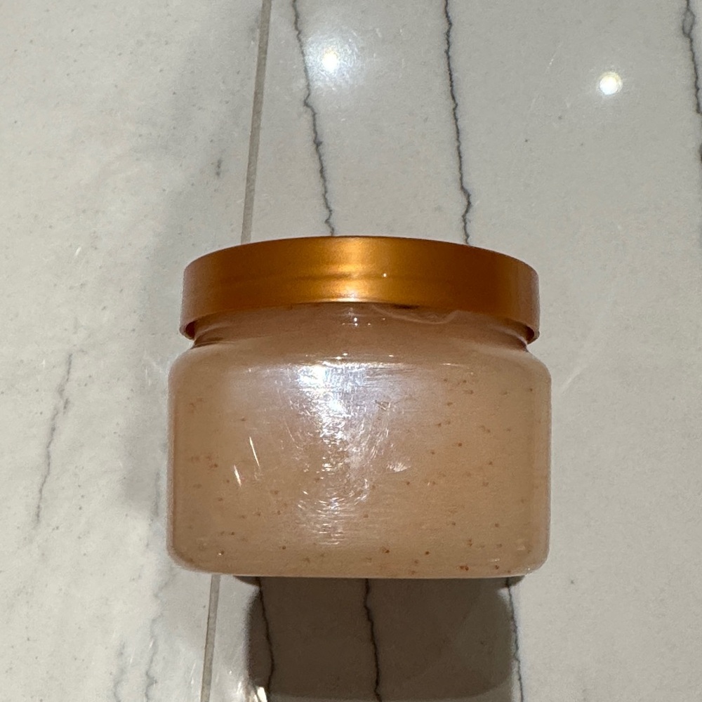 Tree Hut - Tropical Mango Shea Sugar Scrub (Brand New & Never Opened) - Picture 3 of 6